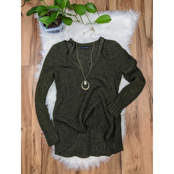 American Eagle Outfitters Sweaters - American Eagle Olive Cut-Out V Neck Sweater